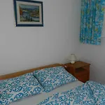 Two-bedroom In I 아파트
