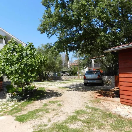Appartamento Two-bedroom In I Malinska