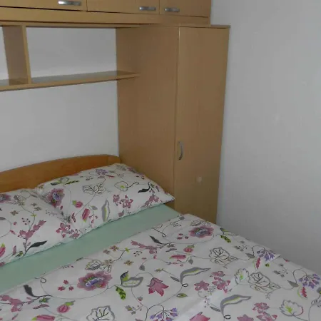 Two-bedroom In I *