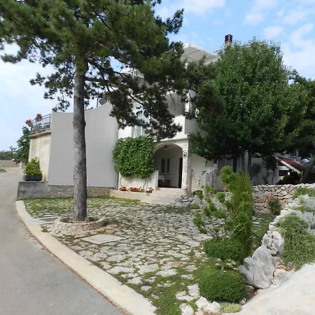 Apartment Two-bedroom In Malinska I *