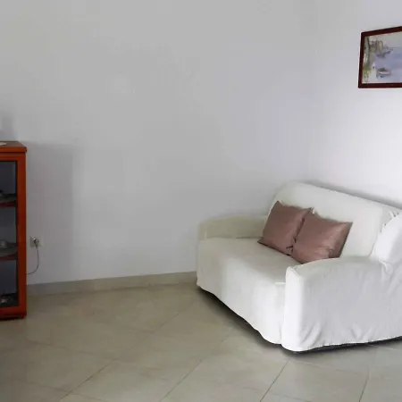 Two-bedroom In I Apartament Malinska