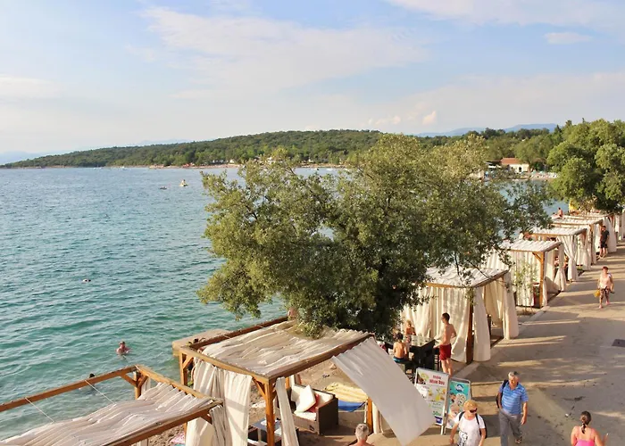 Two-bedroom In I * Malinska